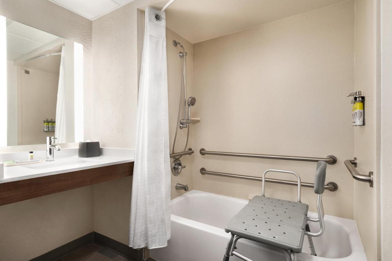Holiday Inn Florence By Ihg Esterno foto