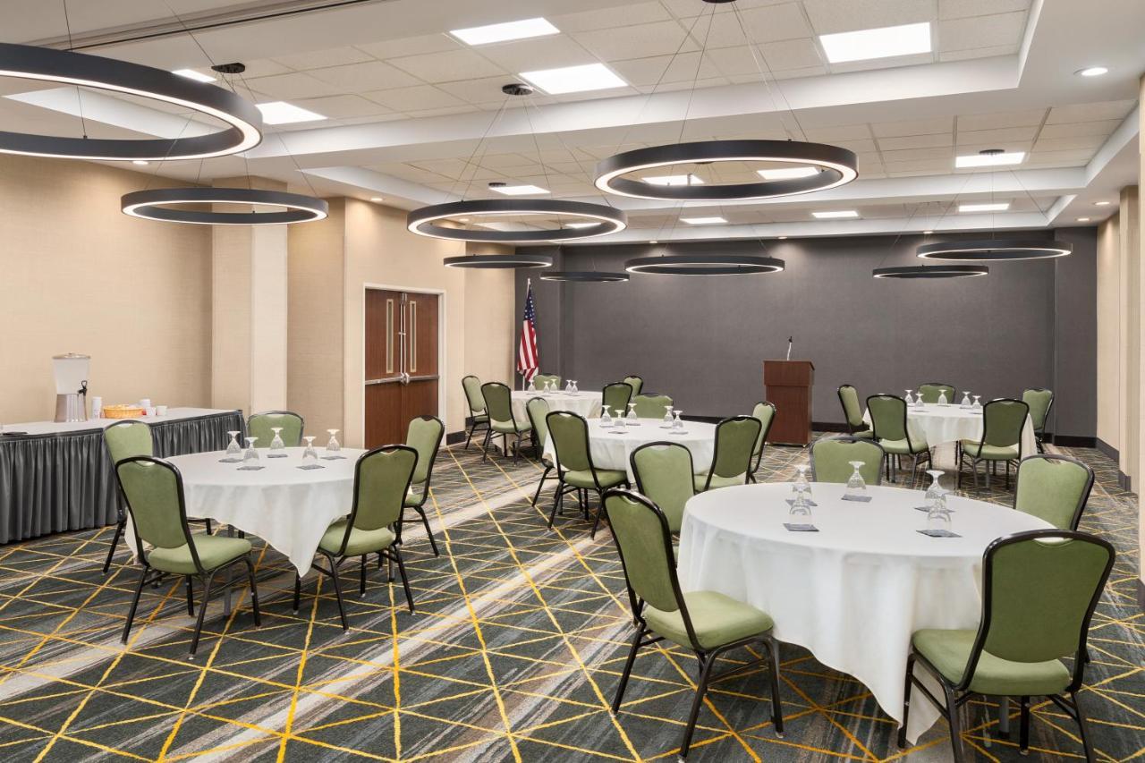 Holiday Inn Florence By Ihg Esterno foto